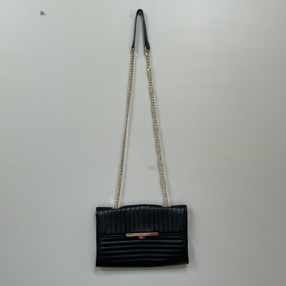 Quilted Bebe Black Crossbody w/ Gold Chain - Picture 2 of 14